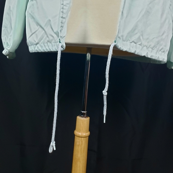 Walt Disney World Mint Light Green Blue Volunteer Windbreaker Bomber Jacket - Picture 5 of 9